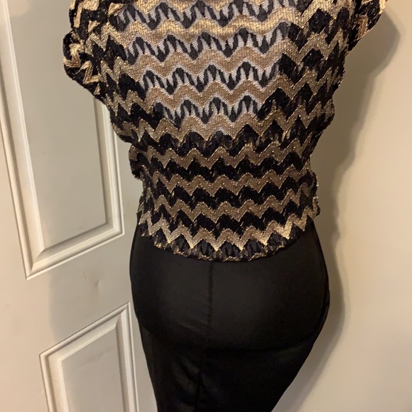 Black and Gold dress - Picture 12 of 15